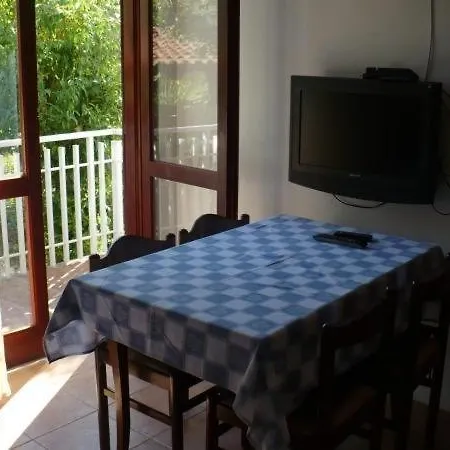 In With Seaview, Balcony, Air Condition, Wifi